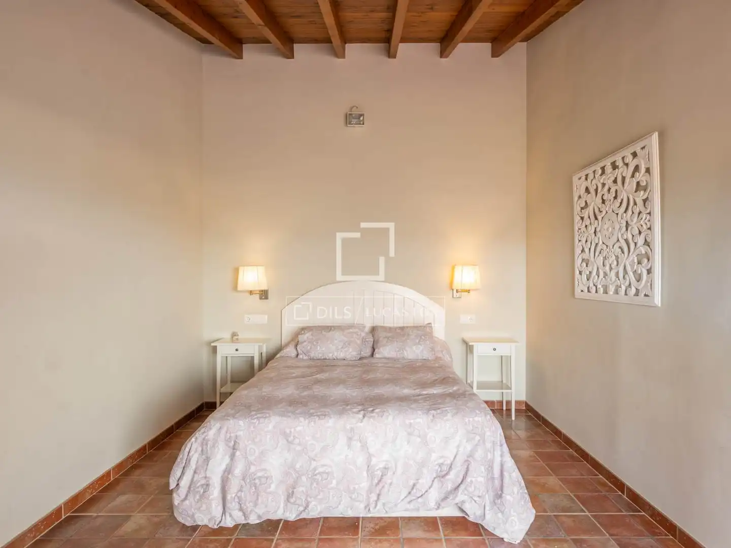 Dormitori de Finca rústica en venda en Málaga amb Jardí privat, Terrassa i Traster
