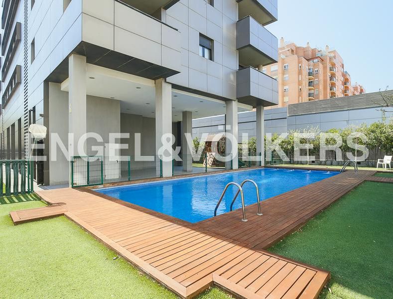 Piscina de Apartament de lloguer en  Valencia Capital amb Aire condicionat, Calefacció i Terrassa