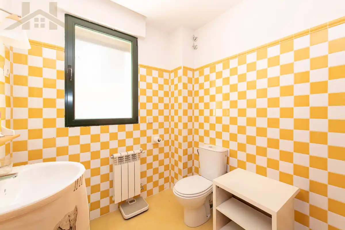 Baño de Casa o chalet en venta en Tres Cantos con Aire acondicionado, Calefacción y Jardín privado