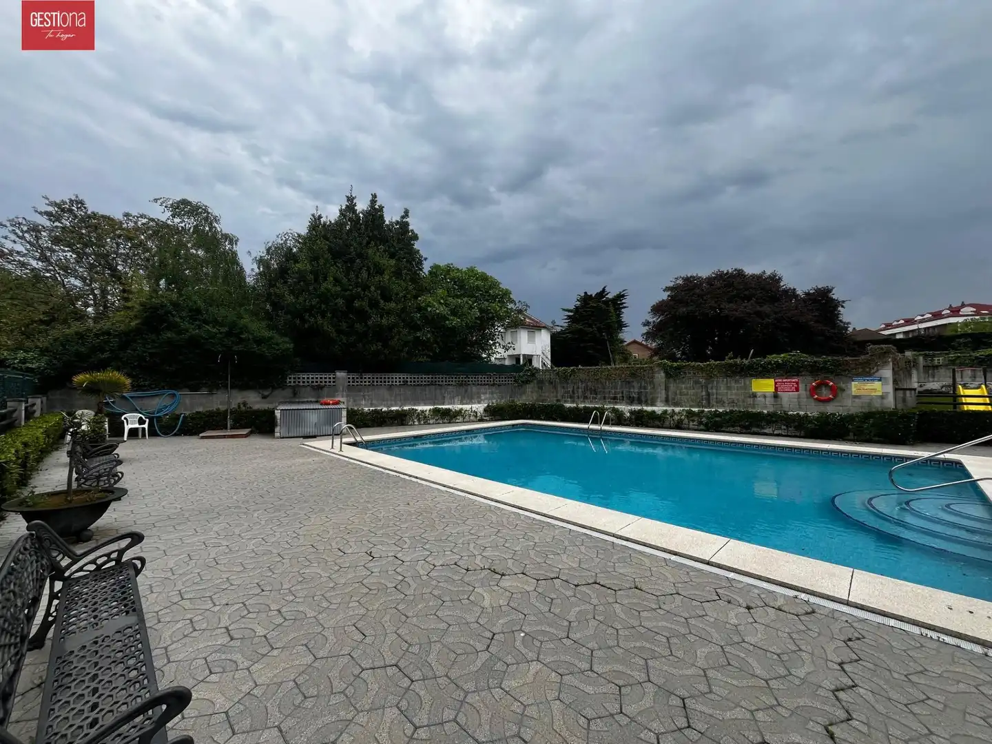 Piscina de Apartamento en venta en Noja con Calefacción, Terraza y Amueblado