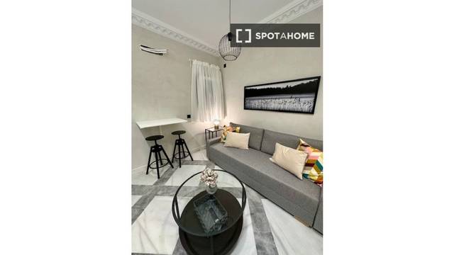 Piso en Alquiler en Cortes - Huertas