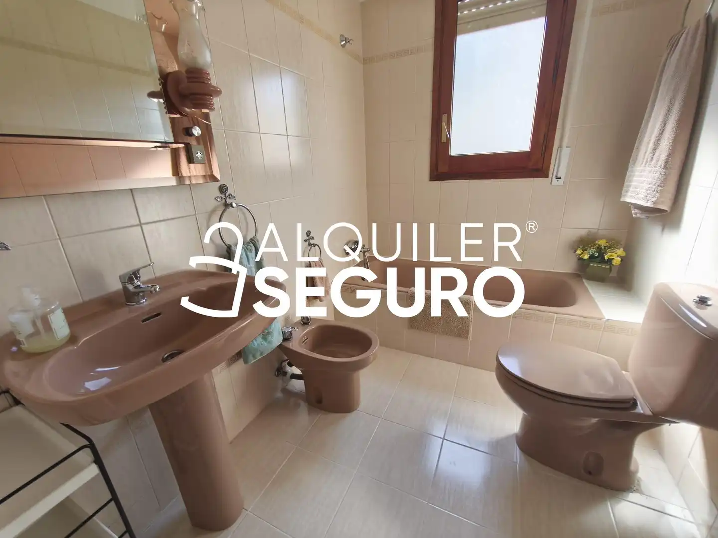 Baño de Piso de alquiler en Zaragoza con Aire acondicionado, Calefacción y Terraza