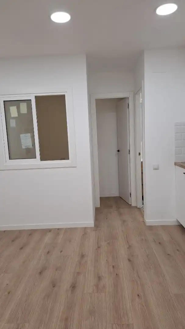 Piso en venta en Barcelona con Parquet, Horno y Alarma