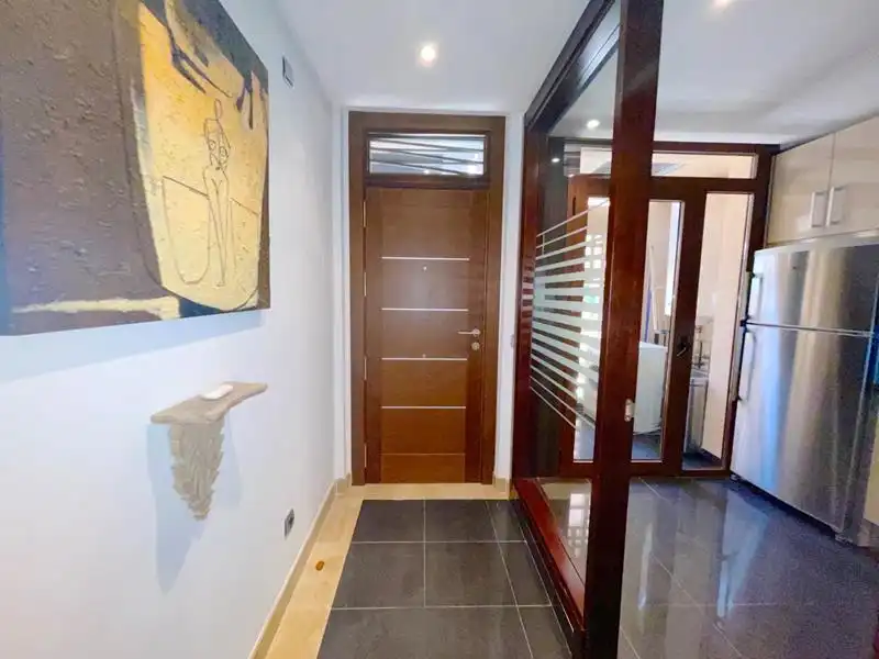 Piso de alquiler en Estepona con Jardín privado, Terraza y Amueblado