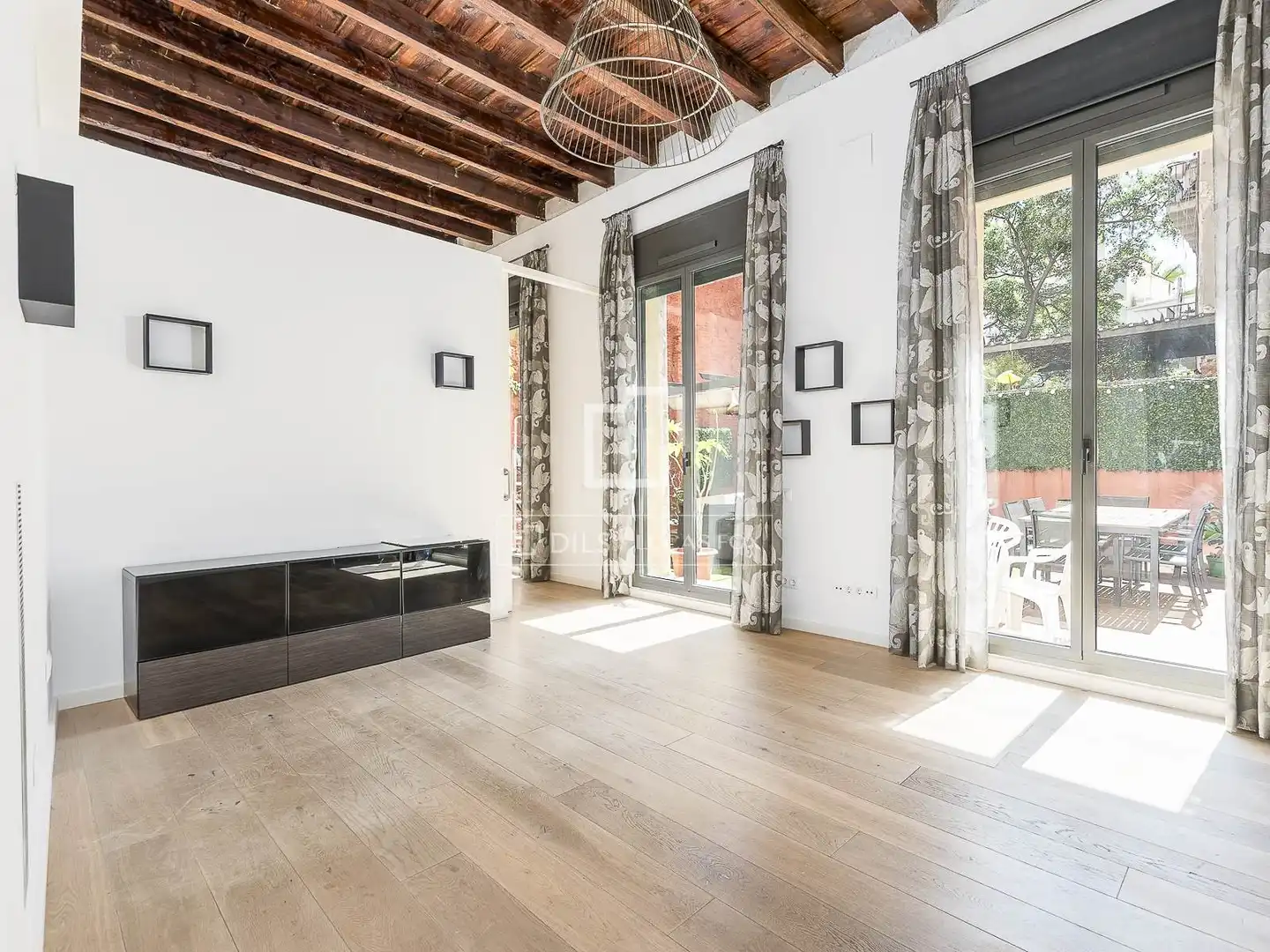 Vista exterior de Piso en venta en Barcelona con Aire acondicionado, Calefacción y Parquet