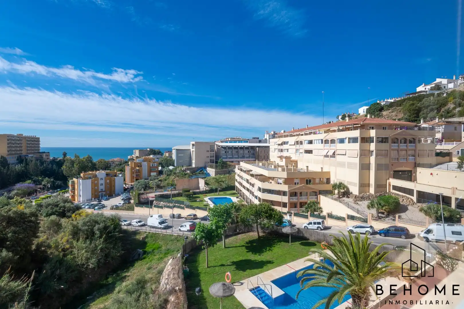 Vista exterior de Piso en venta en Rincón de la Victoria con Trastero y Piscina comunitaria