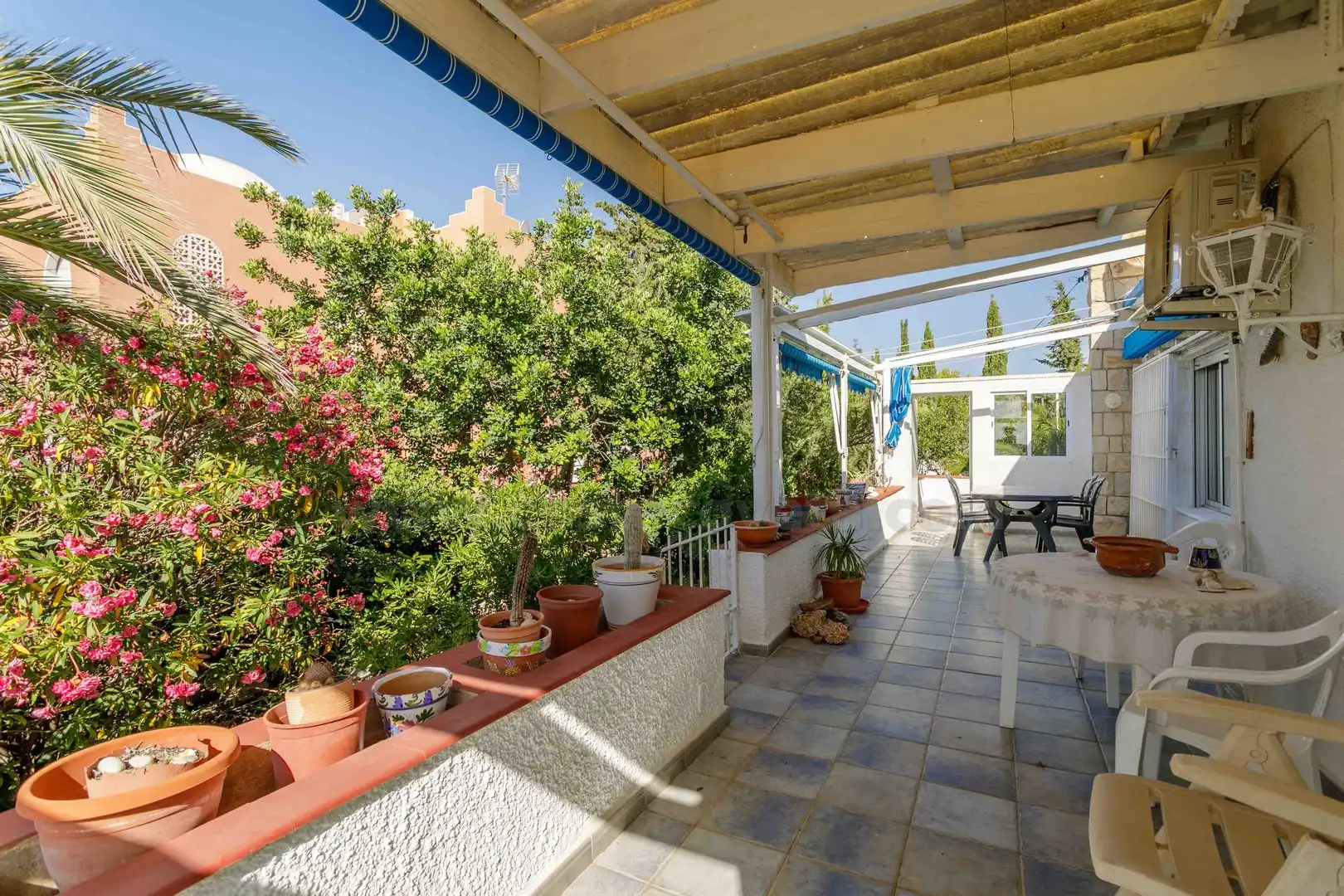 Terrasse von Haus oder Chalet zum Verkauf in El Campello mit Klimaanlage, Privatgarten und Terrasse