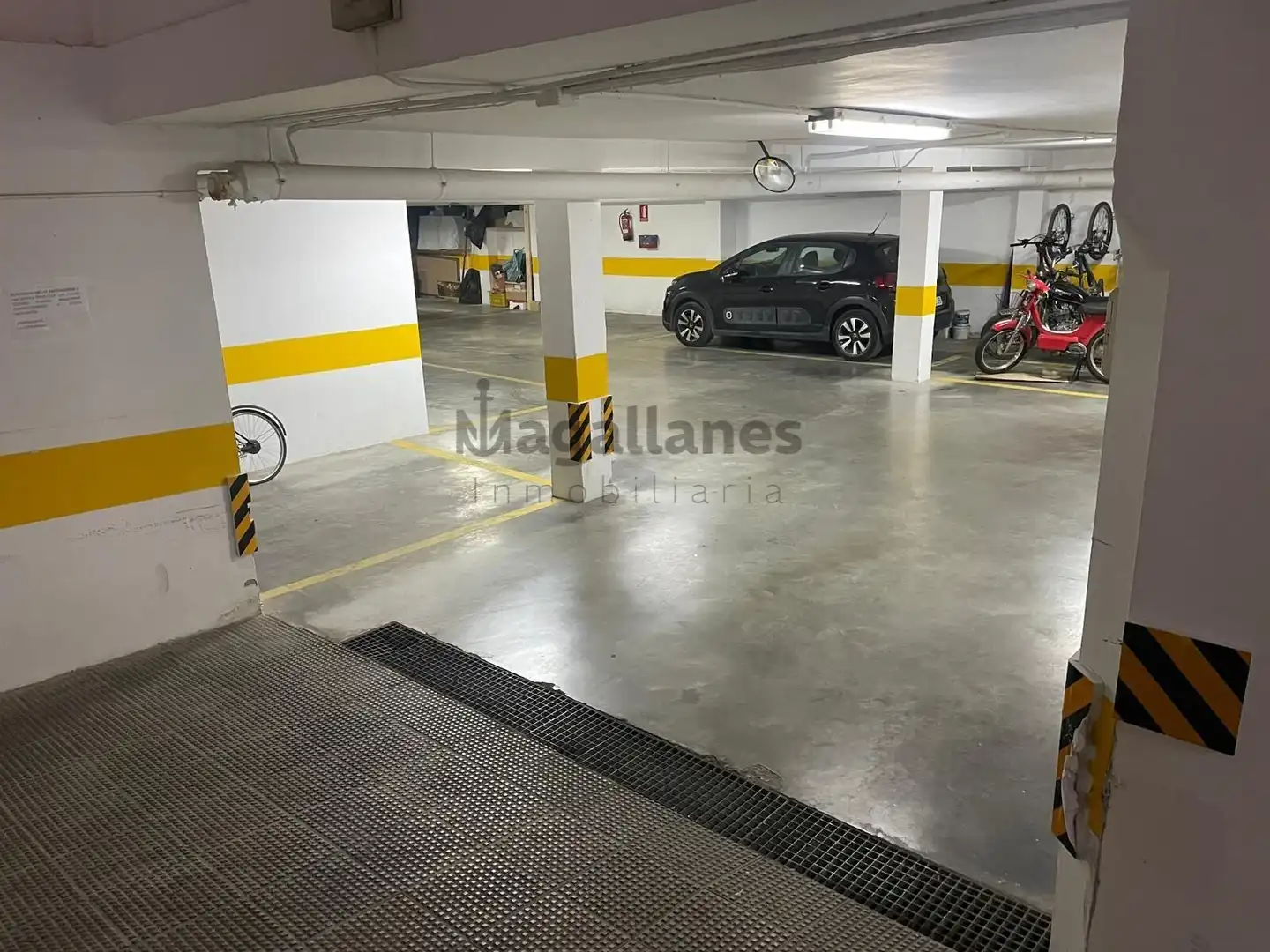 Aparcament en venda a Centro - Calzada - Cabo Noval, imagen 3
