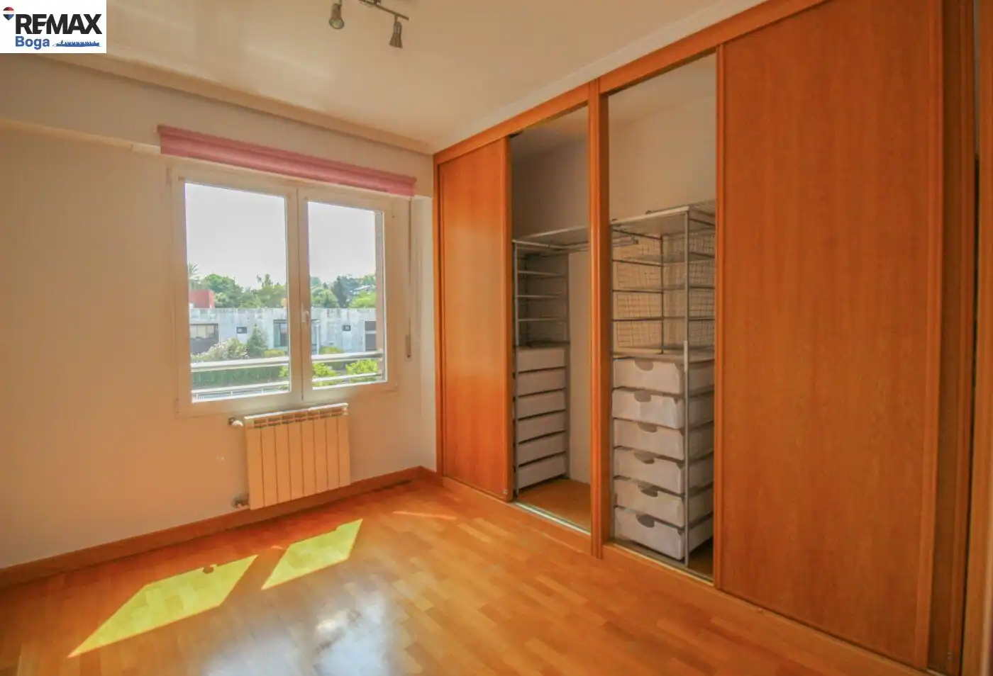 Schlafzimmer von Wohnung zum Verkauf in Donostia - San Sebastián  mit Heizung, Parkett und Terrasse