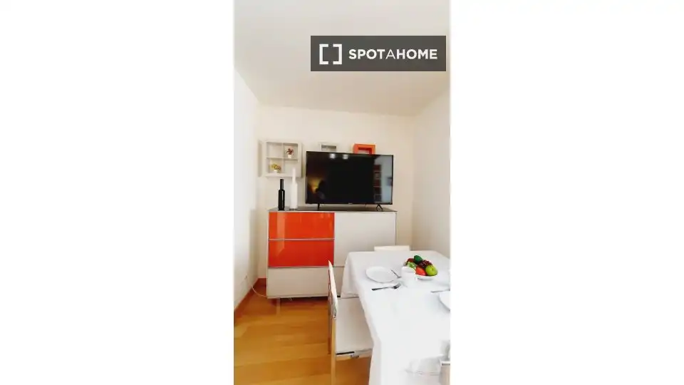 Comedor de Piso de alquiler en Madrid con Aire acondicionado, Calefacción y Amueblado