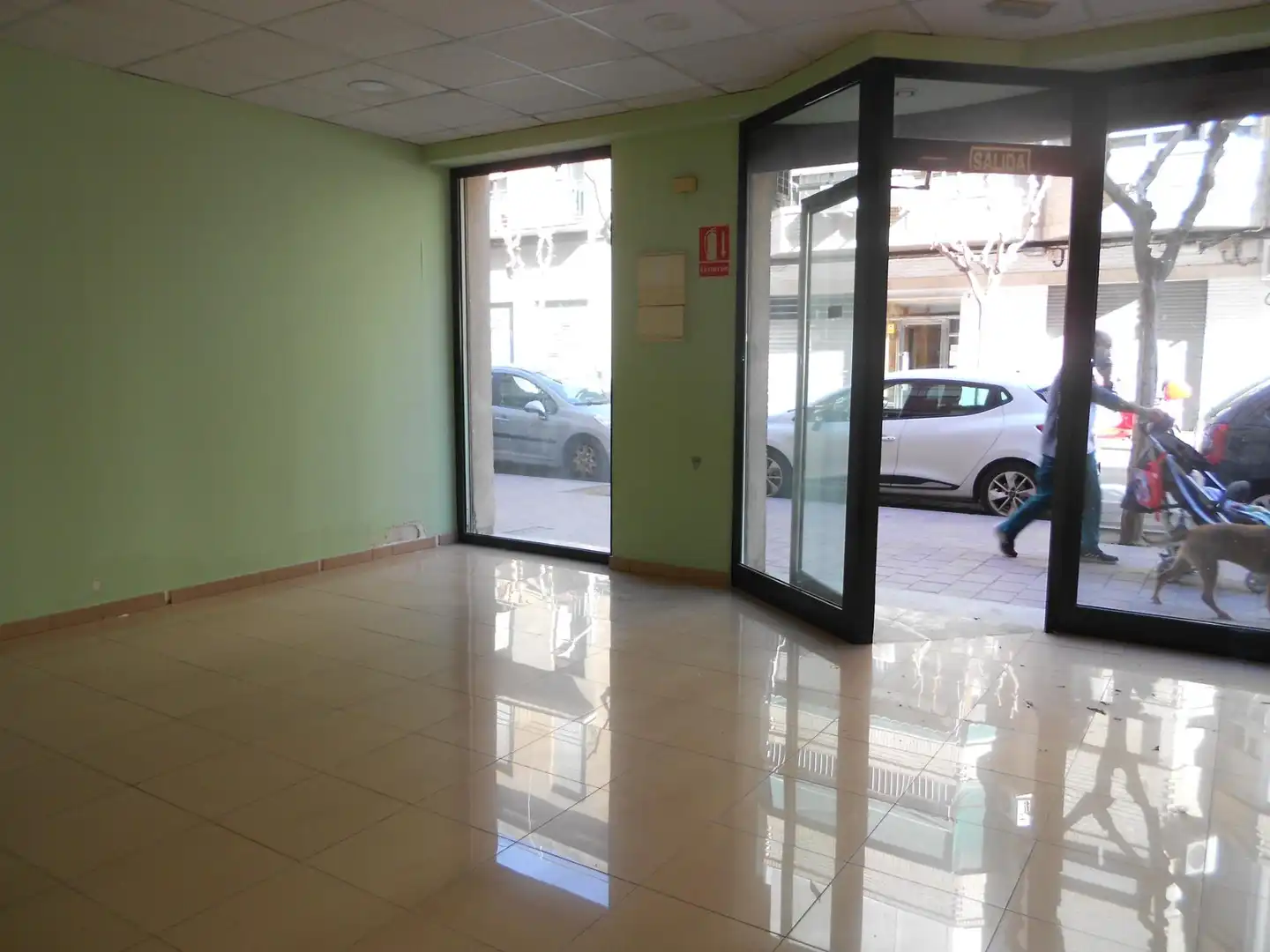 Local comercial en venda a Sur, imagen 2