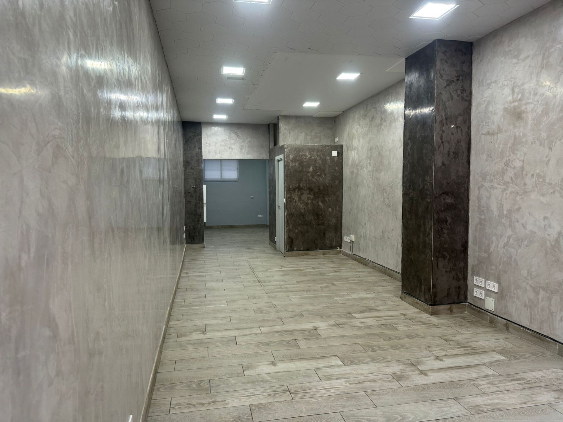 Local de lloguer a Puente Colgante, Plaza de Toros