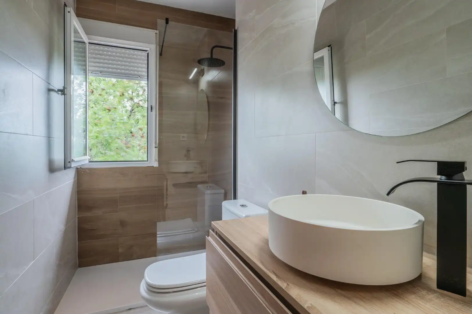 Baño de Casa o chalet en venta en Yeles con Aire acondicionado, Calefacción y Jardín privado