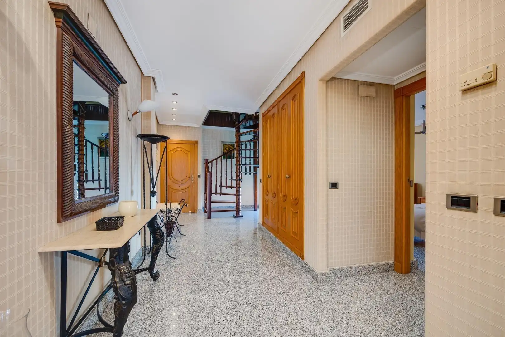 Attic for rent in Torrevieja  with Air Conditioner, Terrace and Furnished