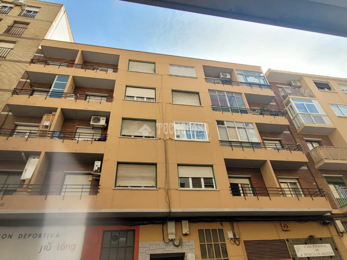 Vista exterior de Pis en venda en  Zaragoza Capital amb Aire condicionat, Calefacció i Moblat