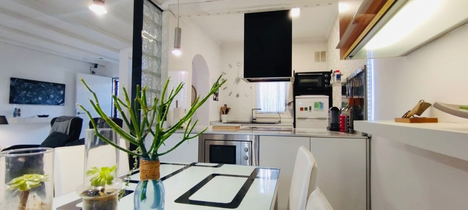 Cuina de Casa adosada en venda en Dénia amb Aire condicionat, Calefacció i Jardí privat