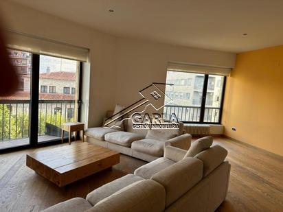 Living room of Flat for sale in Salamanca Capital  with Balcony