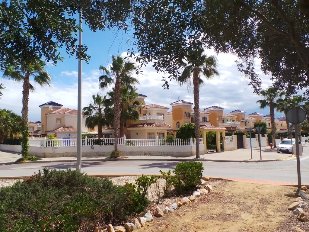 Casa o chalet en venta en C/ Joaquín Chaparrieta, El Raso