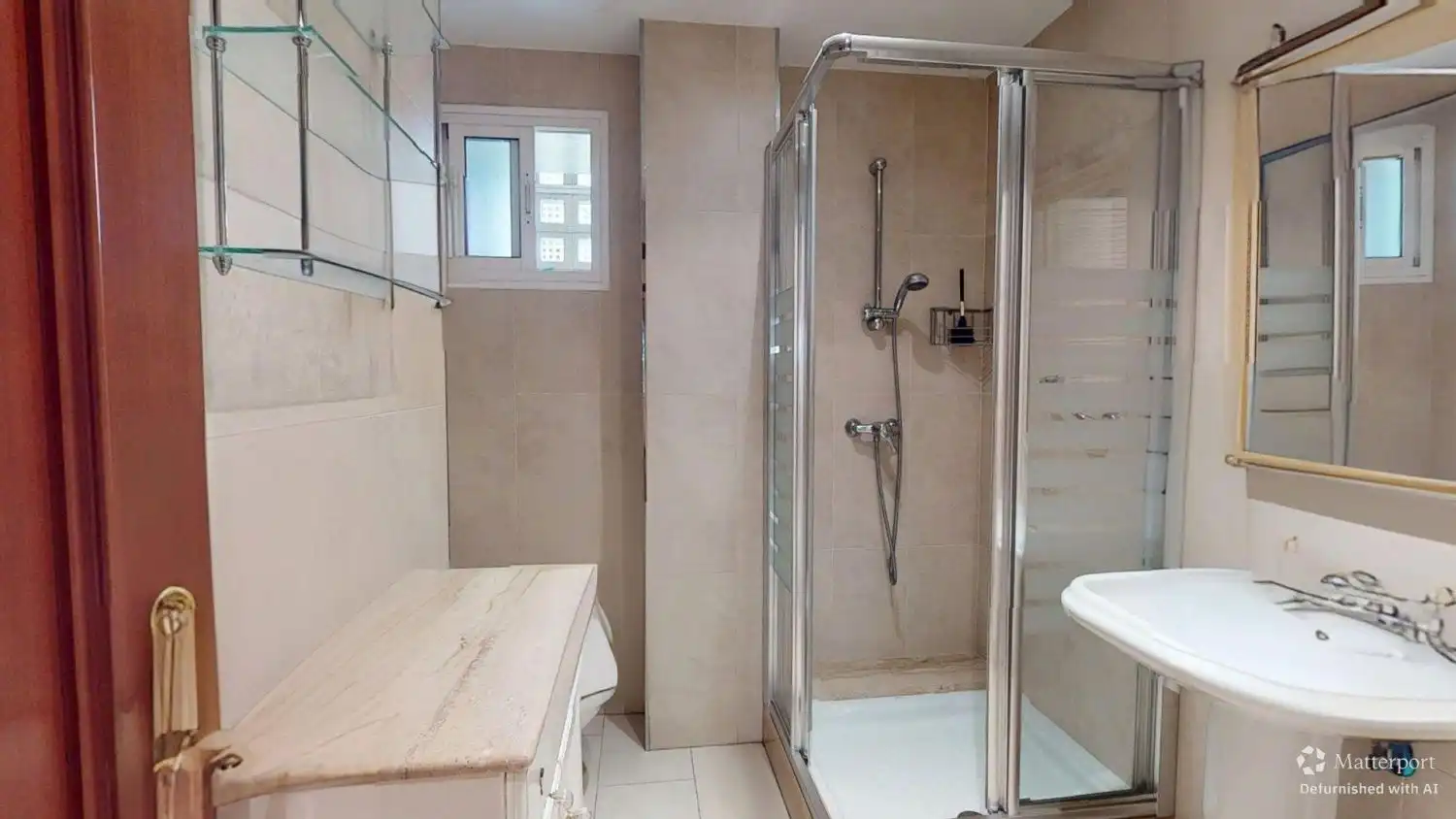 Bathroom of Flat for sale in Sevilla  with Air Conditioner, Heating and Terrace