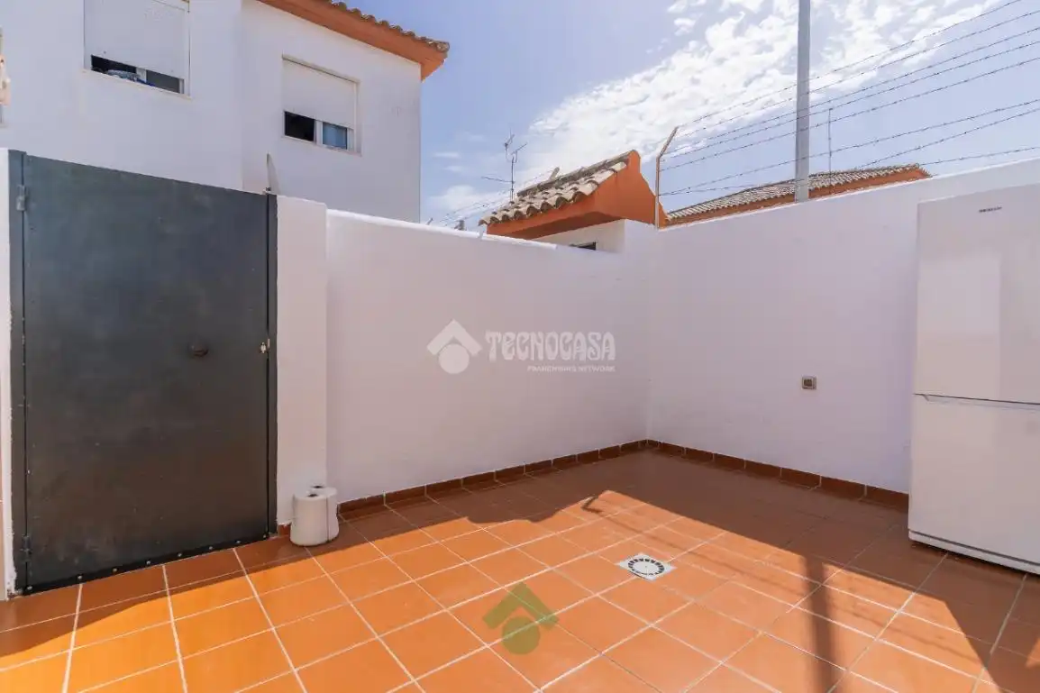 Terrassa de Casa adosada en venda en Puerto Real amb Balcó