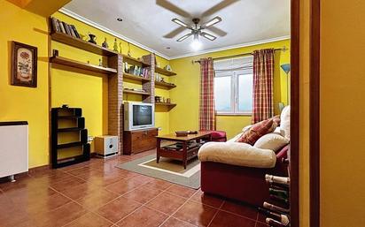 Living room of Flat for sale in Oviedo 