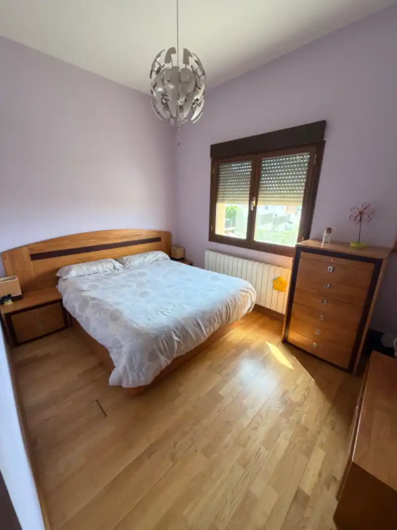 Habitación de Casa adosada en venta en Valverde del Majano con Calefacción, Jardín privado y Horno