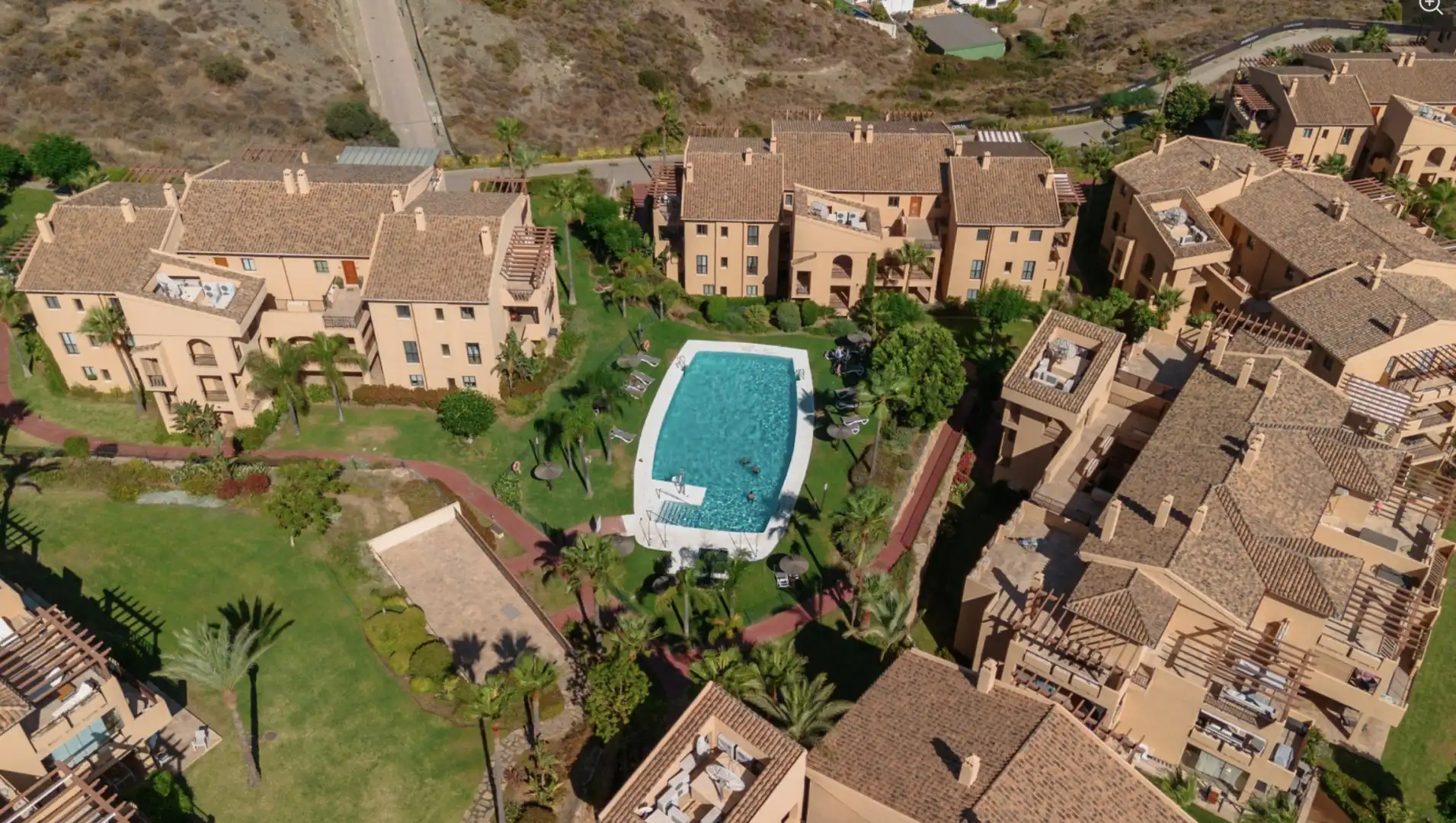 Piscina de Àtic de lloguer en Benahavís amb Aire condicionat, Calefacció i Terrassa