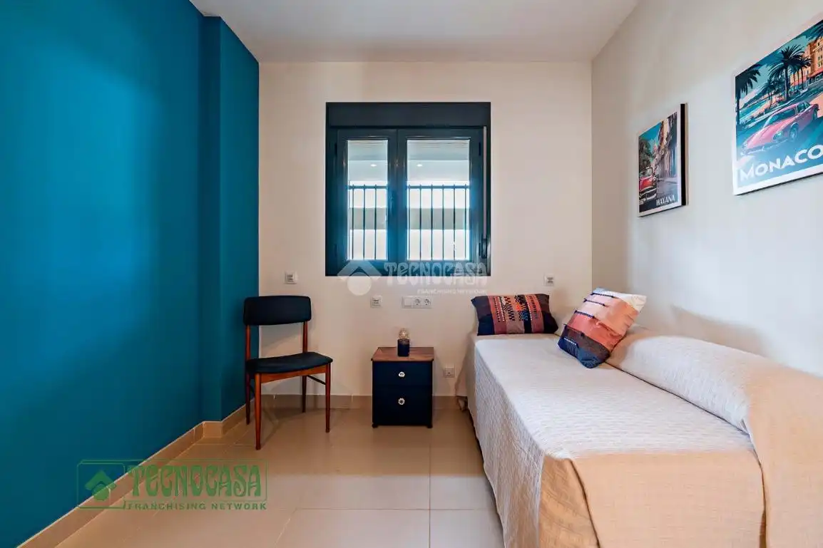 Habitación de Piso en venta en Roquetas de Mar con Aire acondicionado, Terraza y Amueblado