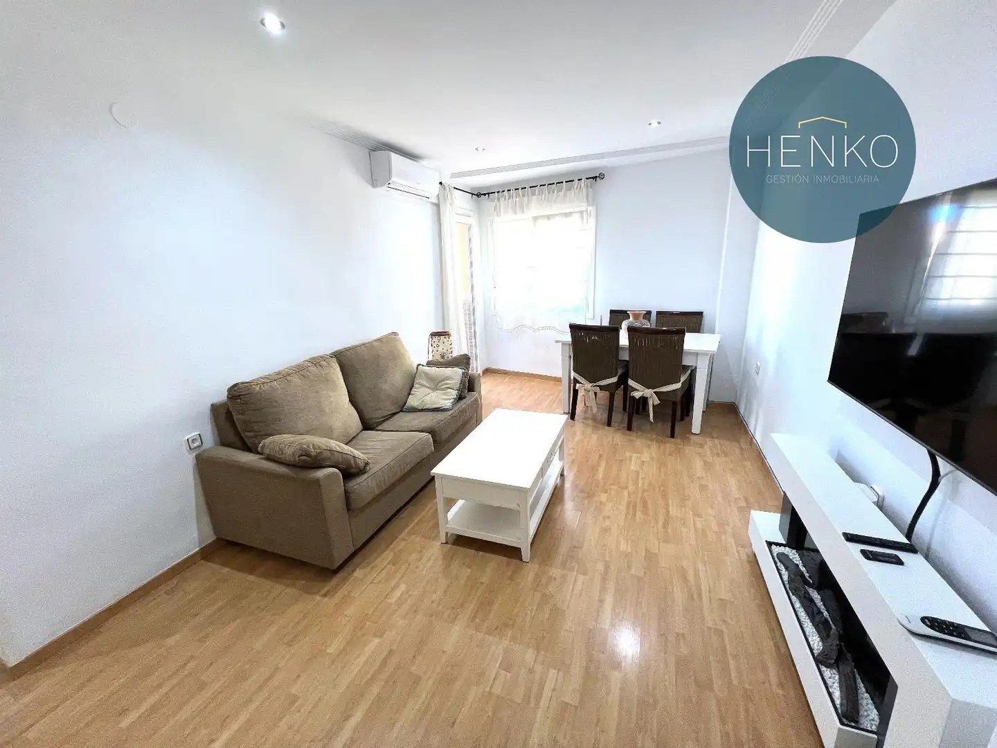 Sala d'estar de Pis en venda en Huelva amb Aire condicionat, Calefacció i Parquet