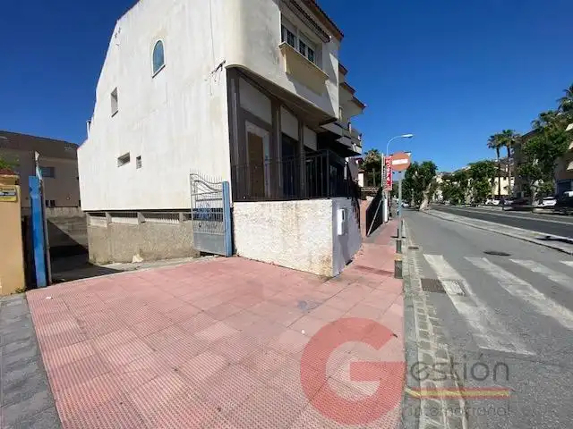 Business premises for sale in Almuñecar centro