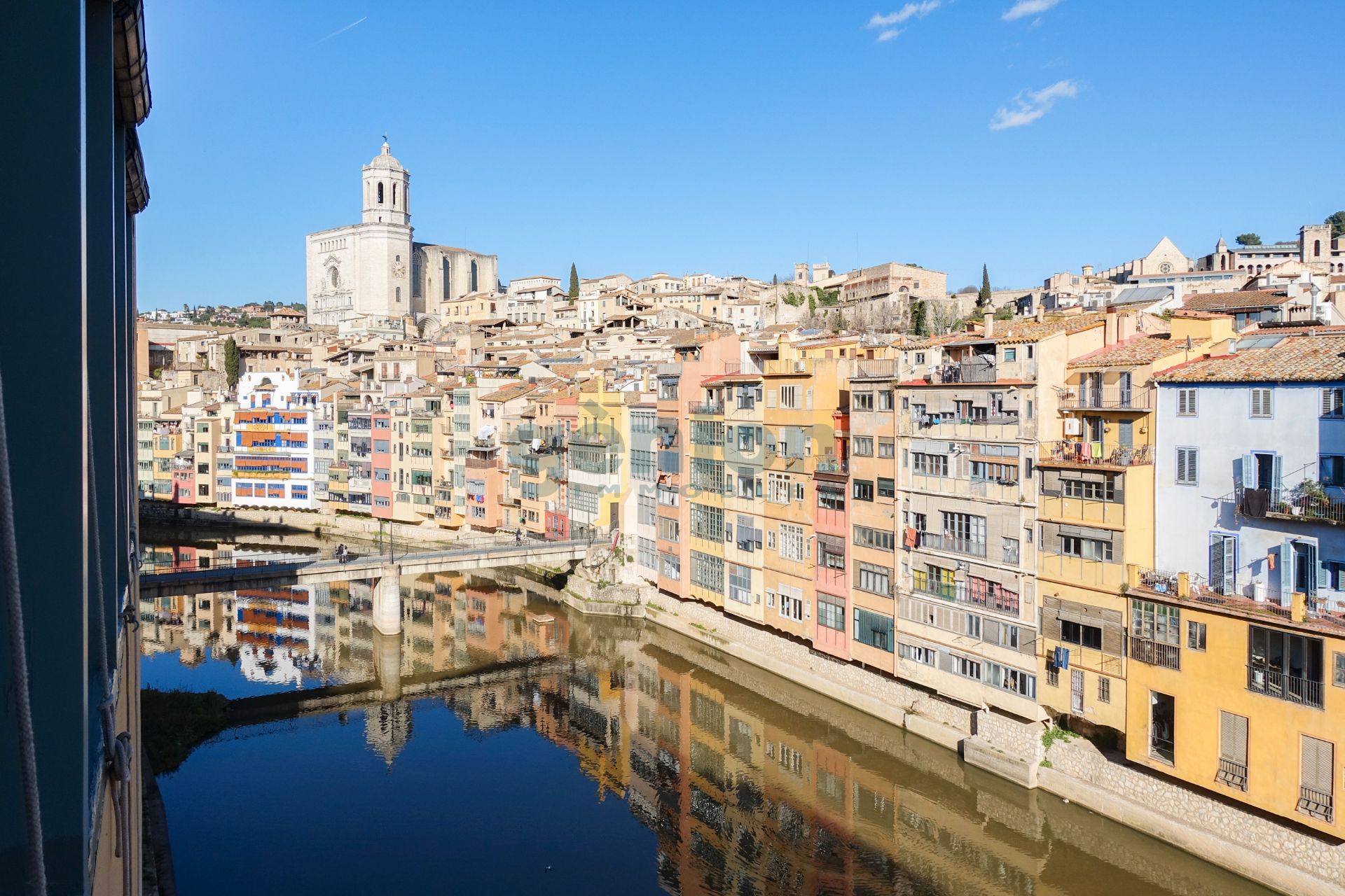 Vista exterior de Pis en venda en Girona Capital amb Calefacció, Terrassa i Balcó