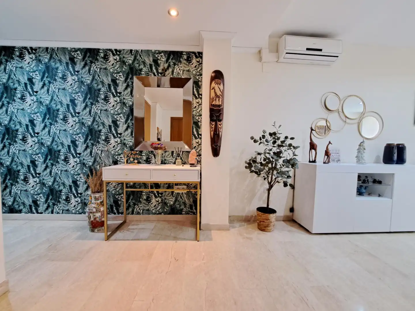 Wohnung zum Verkauf in Alzira mit Klimaanlage und Balkon