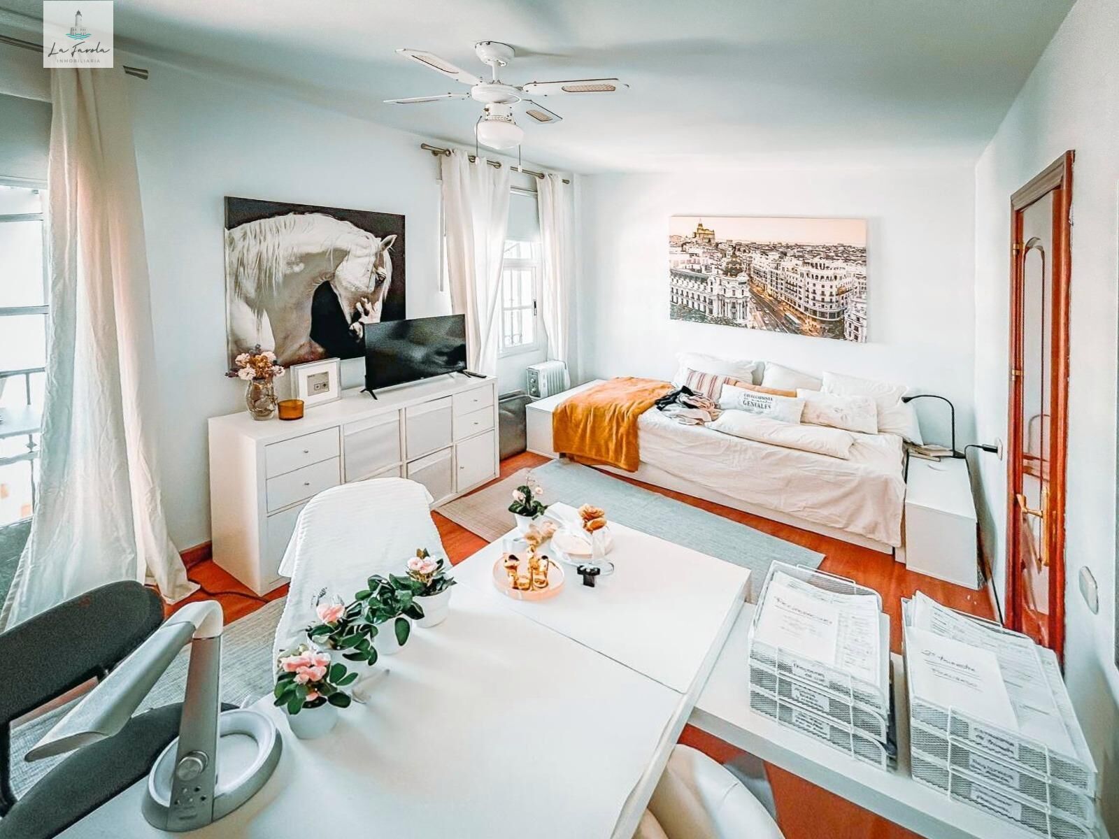 Bedroom of Flat to share in Málaga Capital  with Balcony