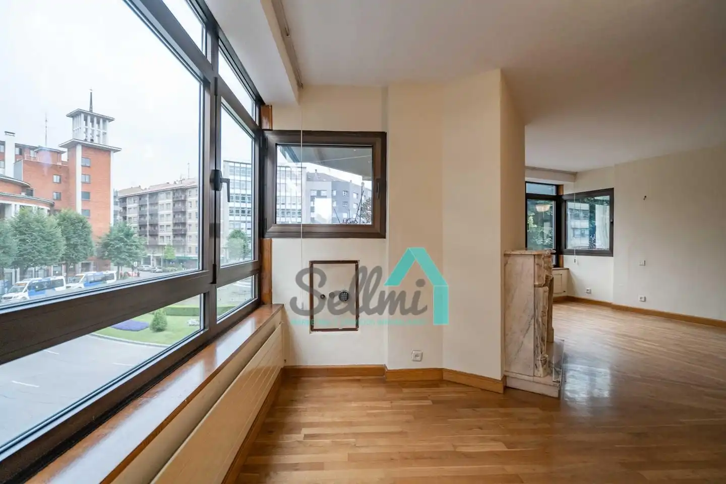 Habitación de Piso en venta en Oviedo  con Calefacción, Parquet y Terraza