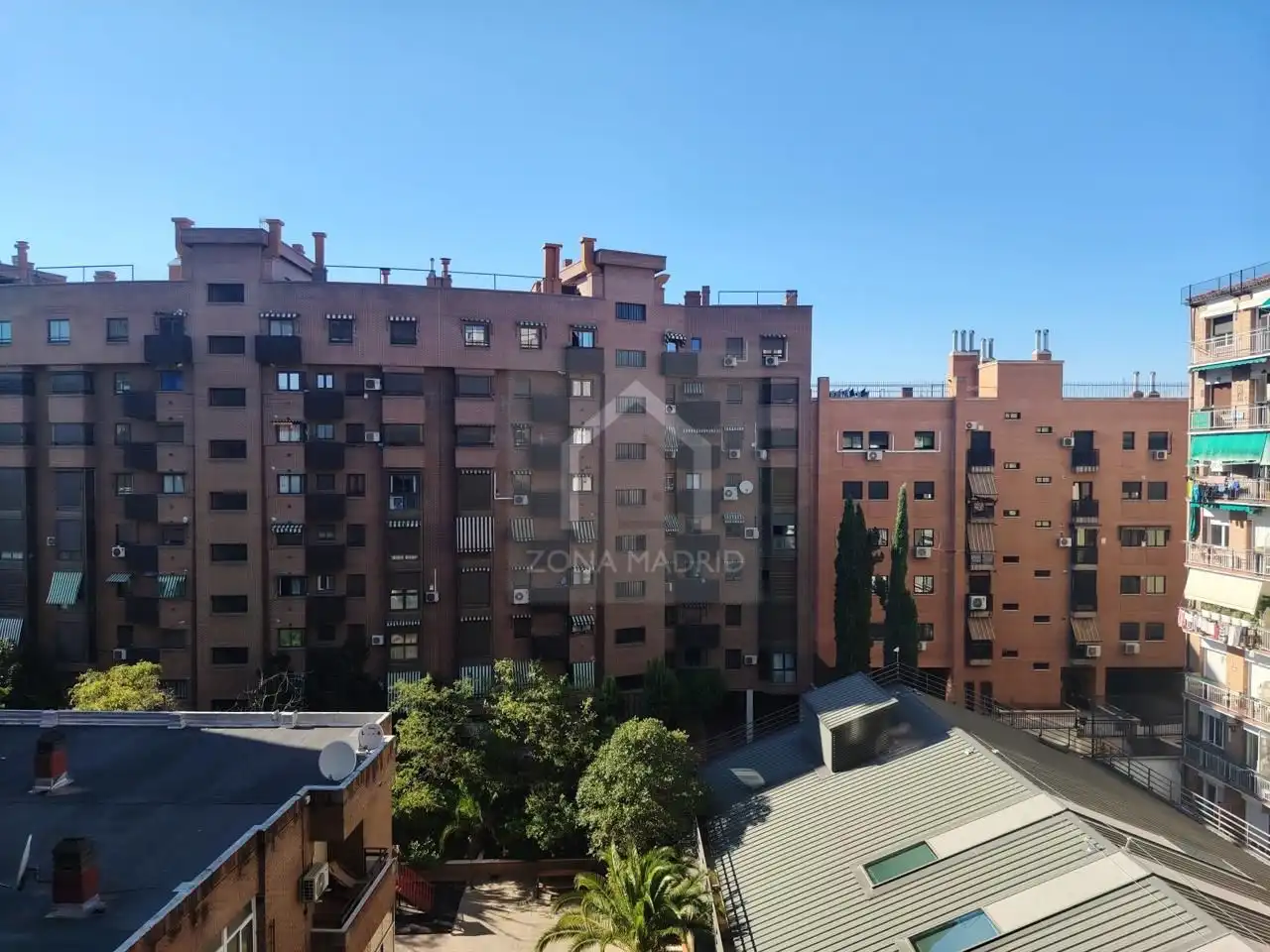 Vista exterior de Piso en venta en Madrid con Terraza