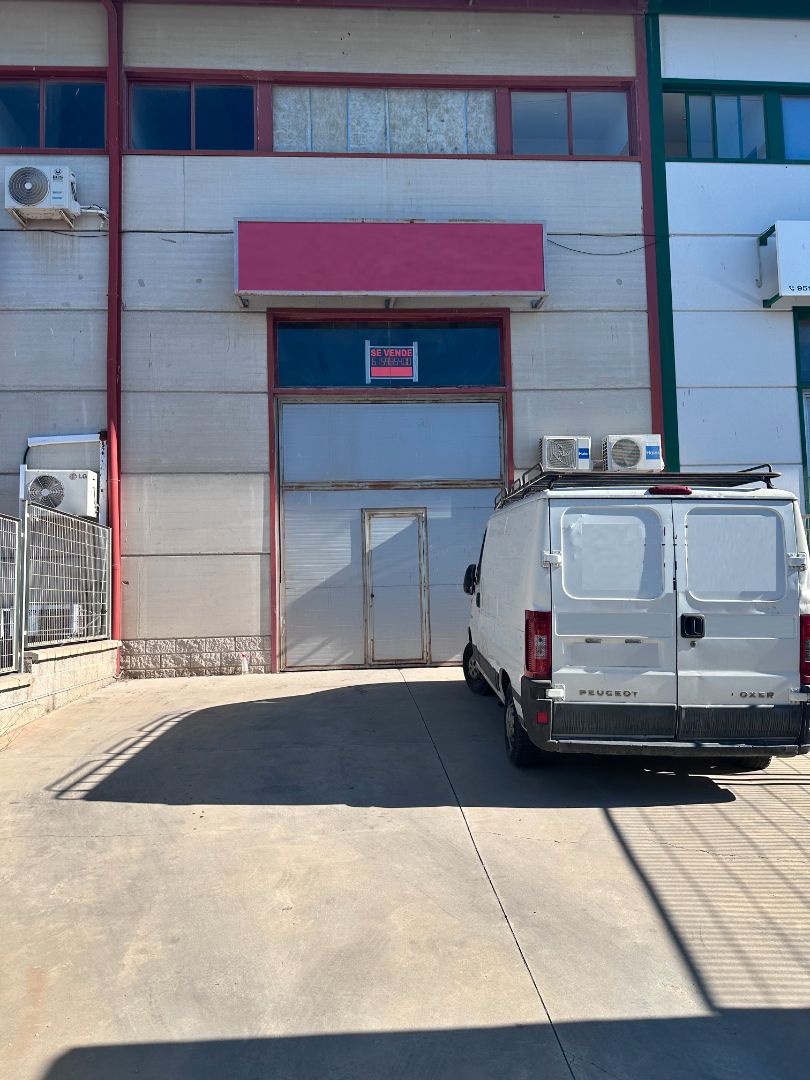 Vista exterior de Nau industrial en venda en Málaga Capital amb Calefacció i Alarma