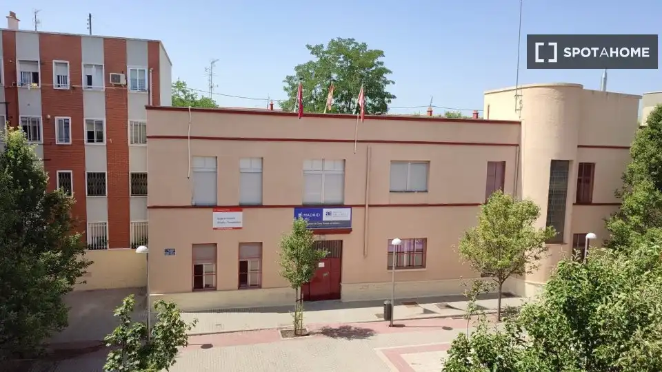 Vista exterior de Piso de alquiler en Madrid con Aire acondicionado, Calefacción y Amueblado