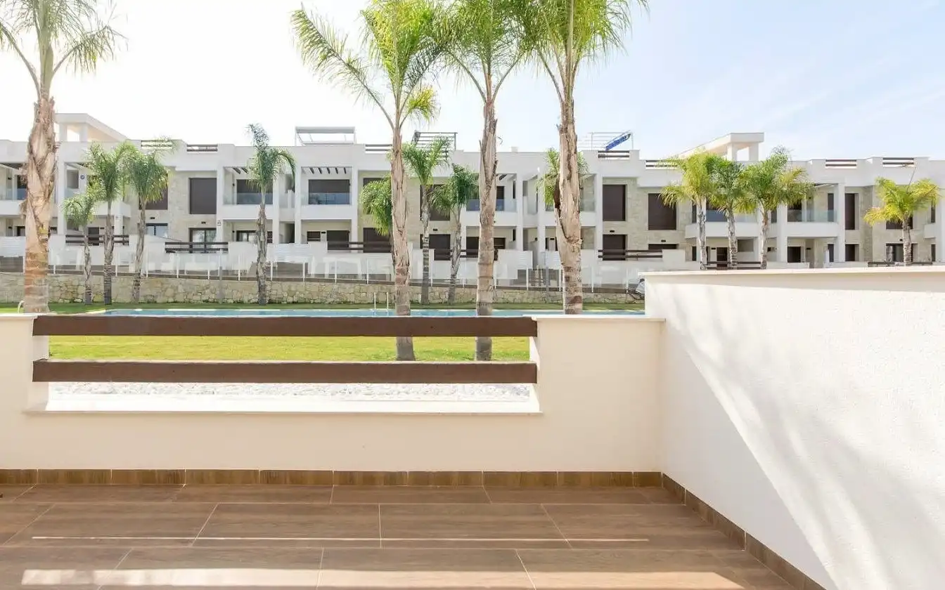 Bungalow con piscina en venta en Calle Calpe, imagen 3