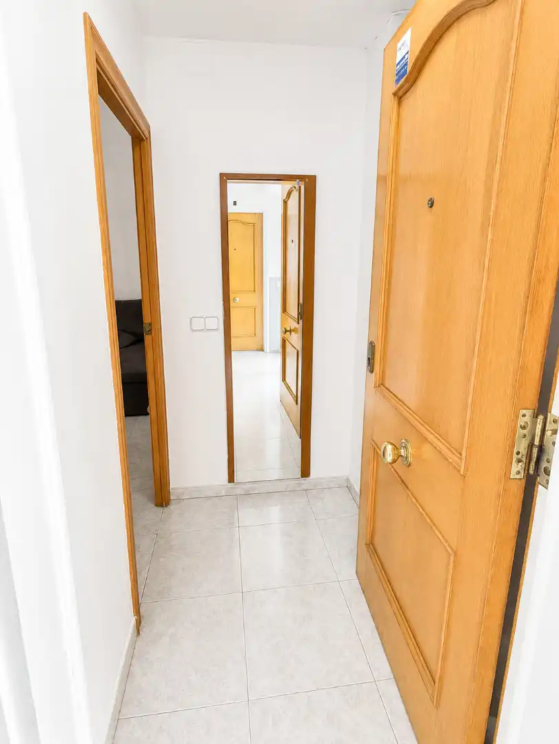 Piso en venta en Girona con Calefacción, Amueblado y Horno