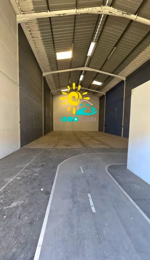 Nave industrial de alquiler en Badajoz
