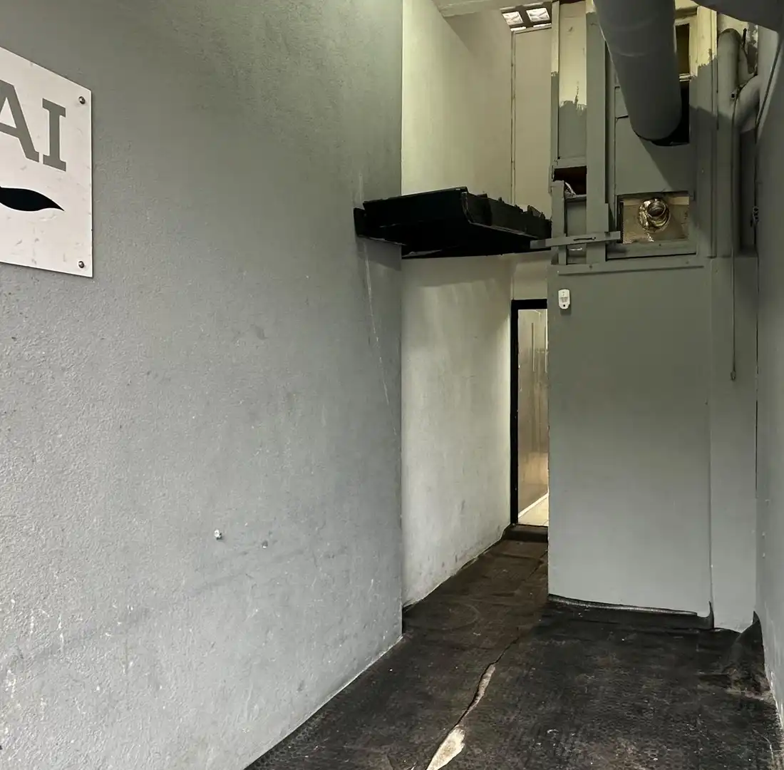 Commercial properties for sale in Deba  with Air Conditioner