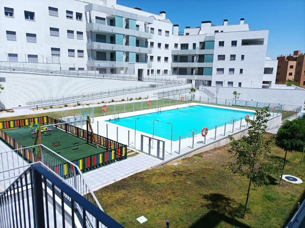 Piscina de Dúplex en venda en Colmenar Viejo amb Aire condicionat, Calefacció i Terrassa