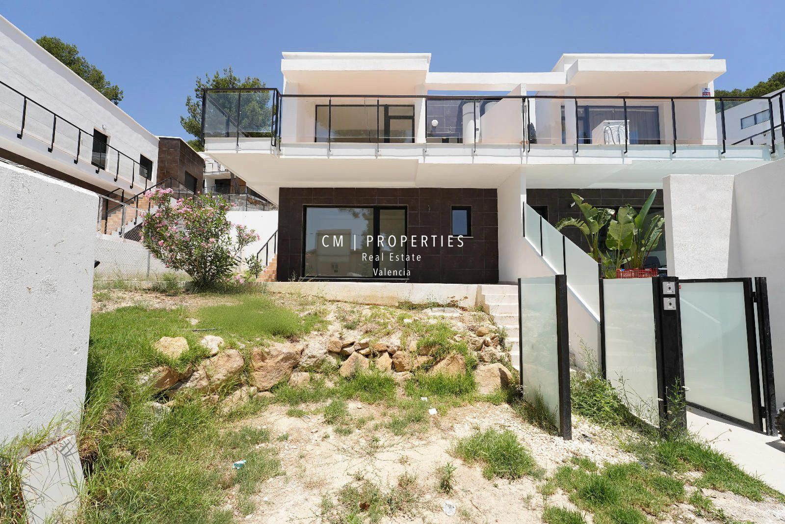Exterior view of Single-family semi-detached for sale in Chiva  with Heating, Private garden and Terrace