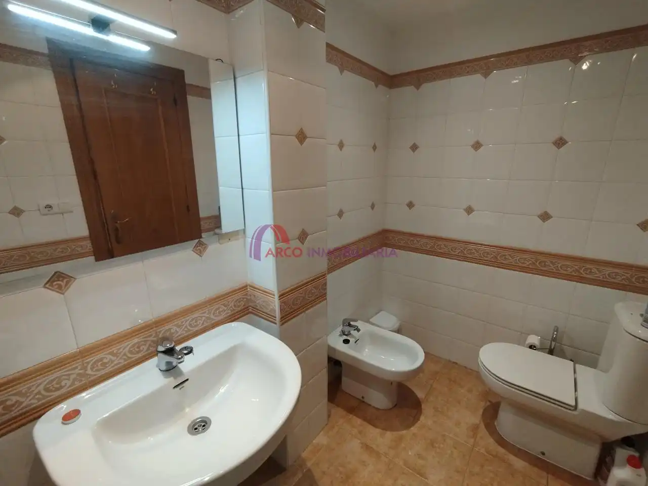 Casa adosada en venta en Quintanilla Vivar, Burgos