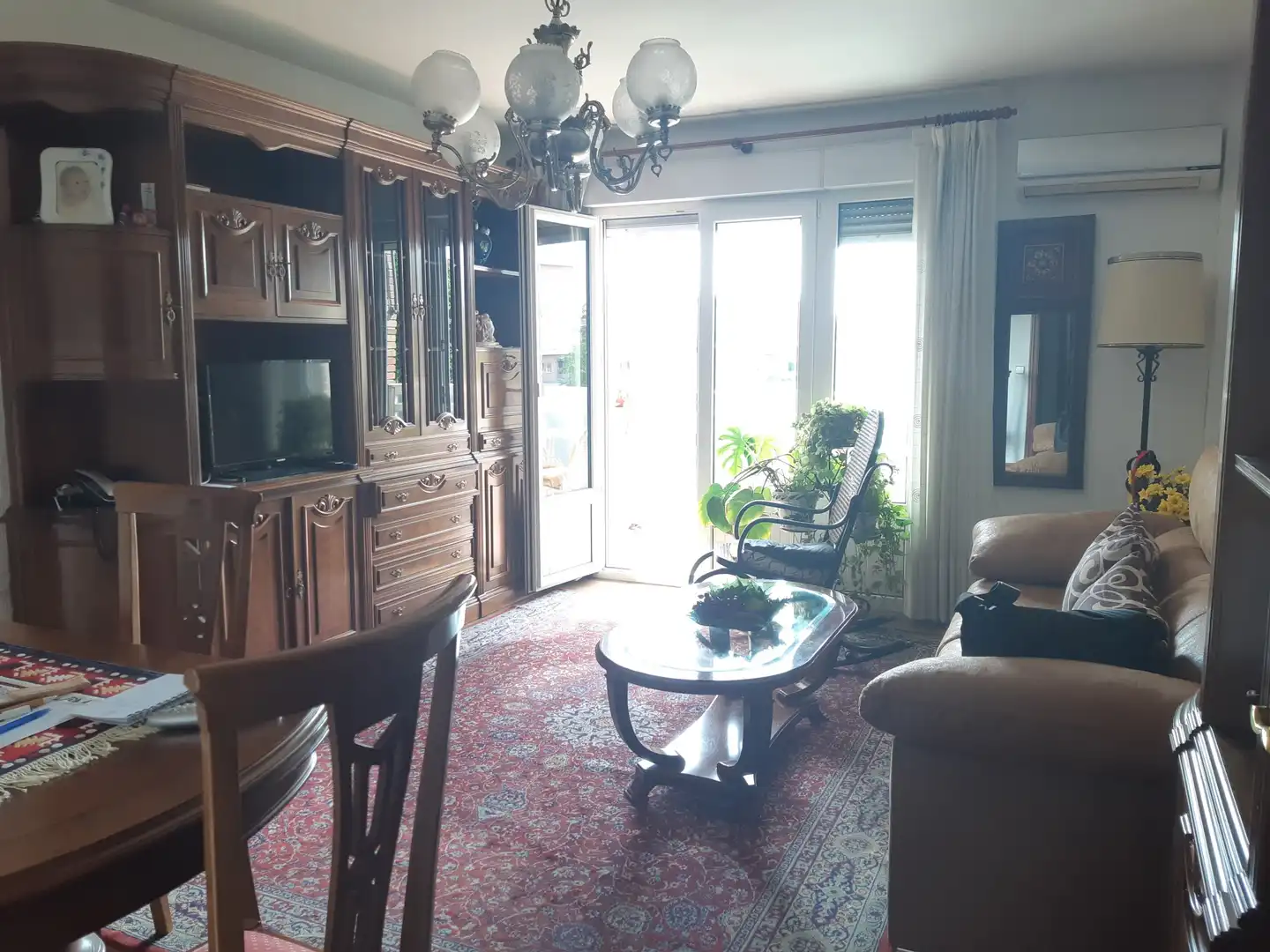 Living room of Flat for rent in Madrid  with Air Conditioner, Parquet flooring and Terrace