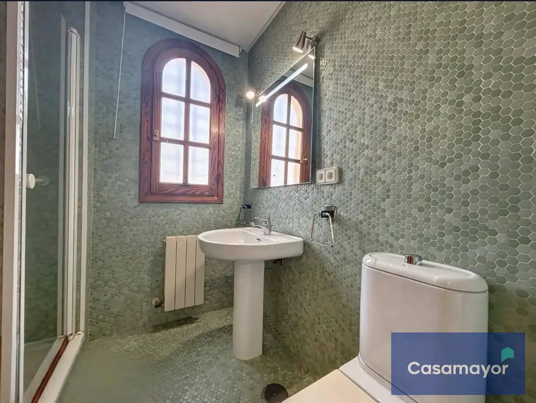 Bathroom of Houses for sale in Mutxamel  with Air Conditioner, Heating and Private garden