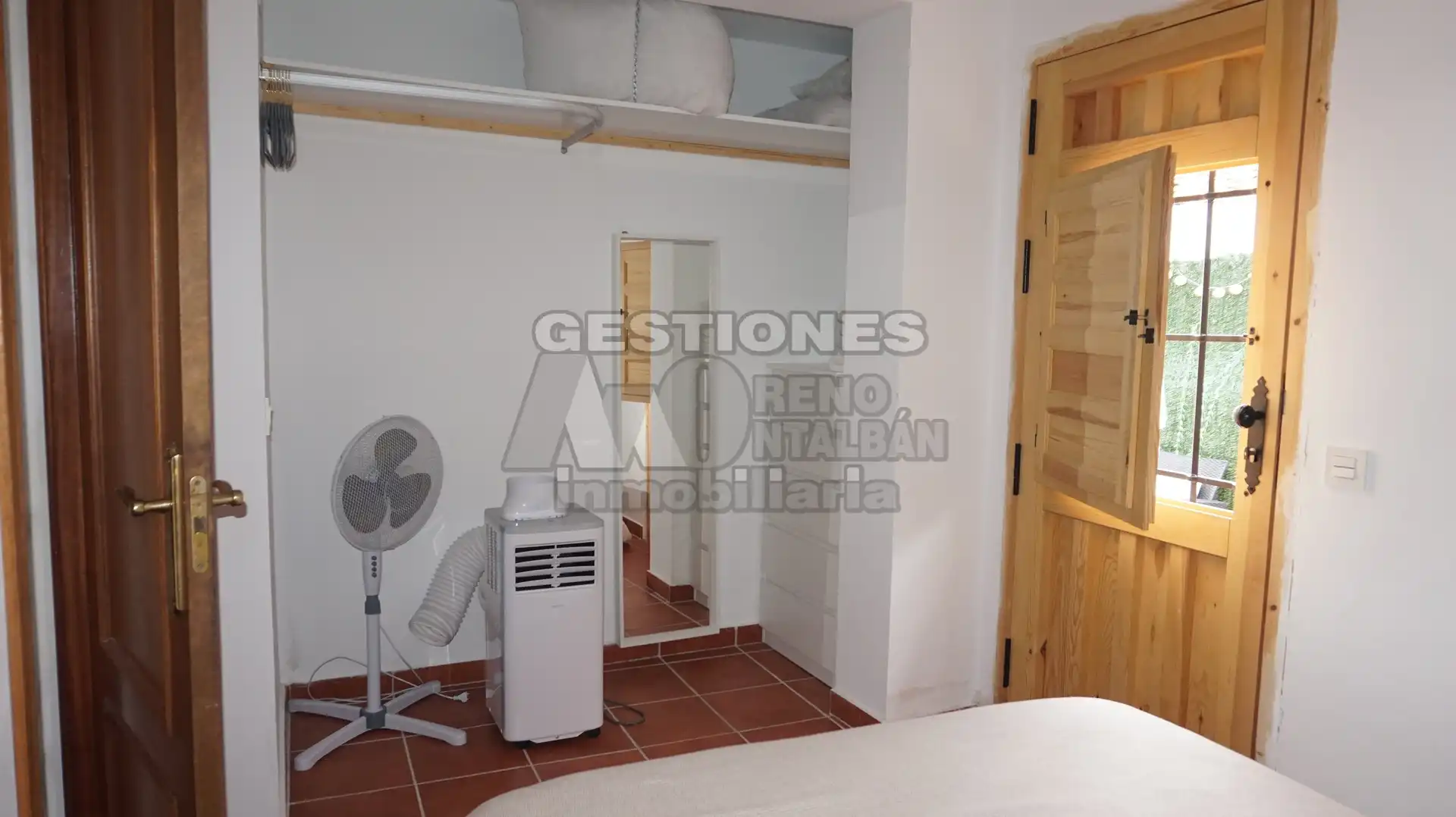 Attic for rent in Cuesta de Abarqueros, Barrio de Albaicín