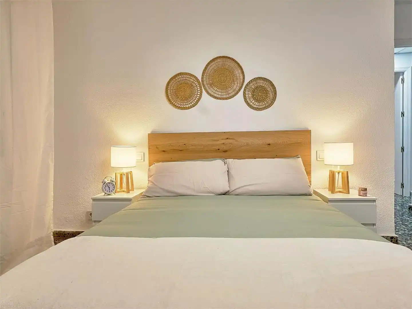 Bedroom of Flat for share in Casco Urbano