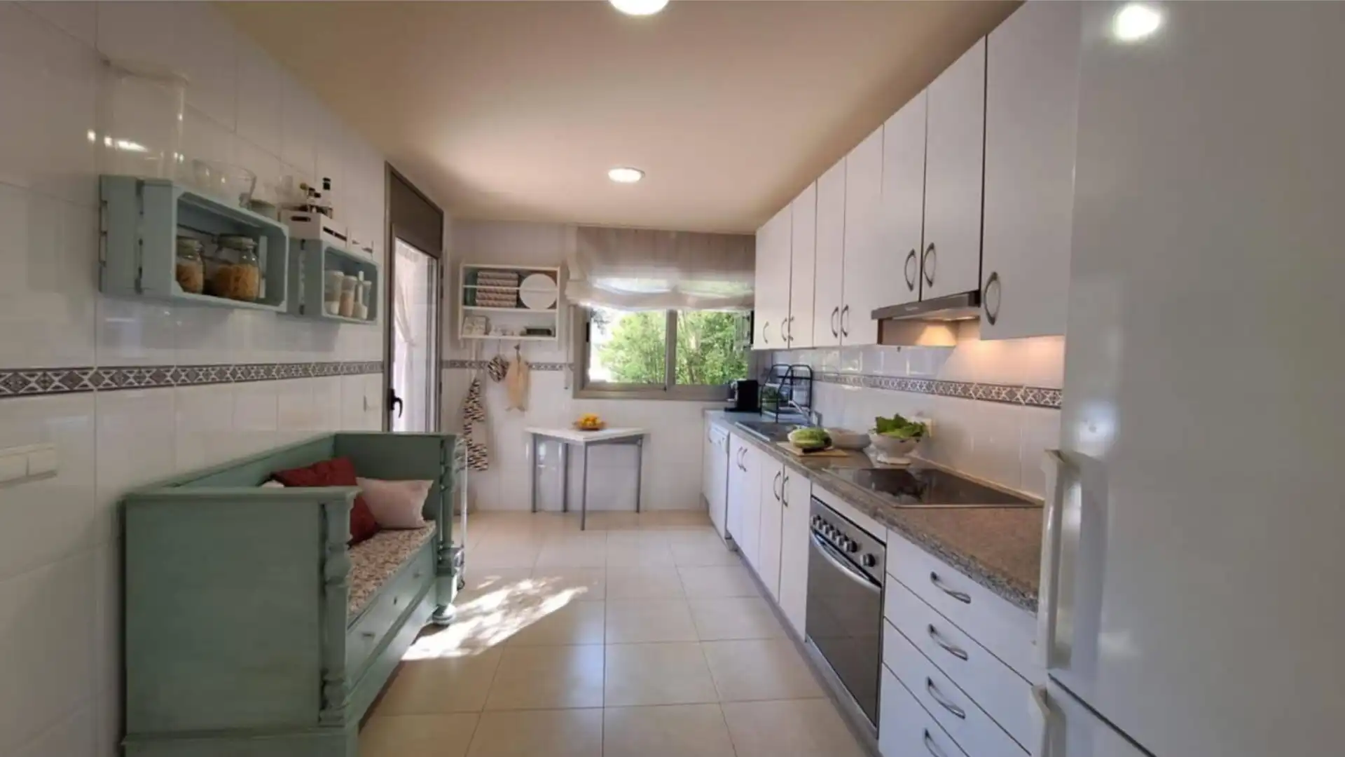 Cocina de Dúplex de alquiler en Begur con Aire acondicionado, Calefacción y Terraza