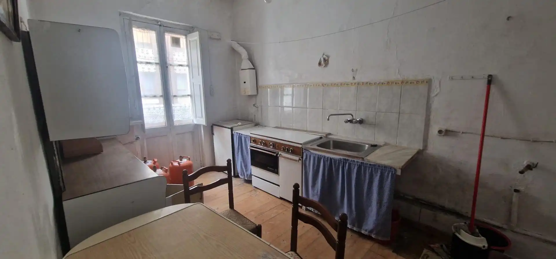 Cocina de Edificio en venta en Lena
